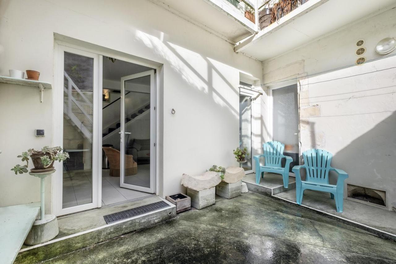 Appartement Les Volets Bleus T3 de 80 m2 patio privatif à Rochefort-sur-Mer Extérieur photo